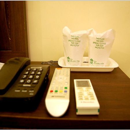 Hotel Darbar View Amritsar Bagian luar foto