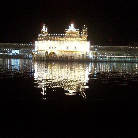 Hotel Darbar View Amritsar Bagian luar foto